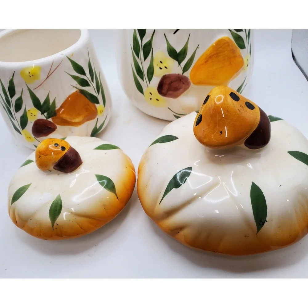 N/A vintage ceramic